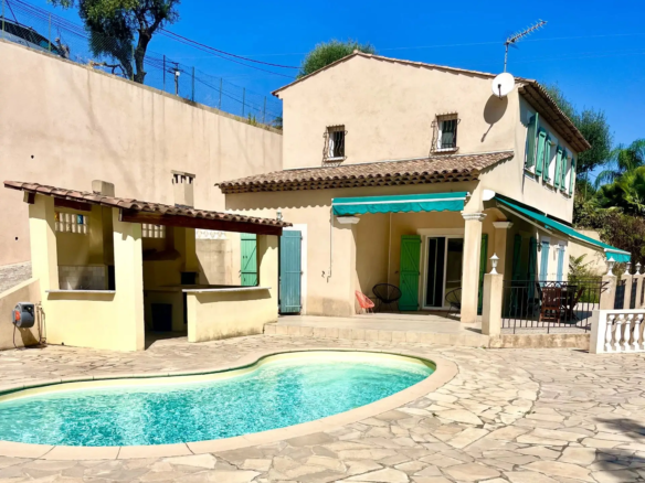 Villa ensoleillée avec piscine